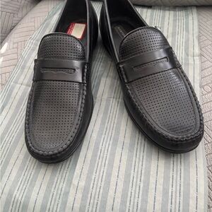 Bostonian Perforated Black Leather Loafers